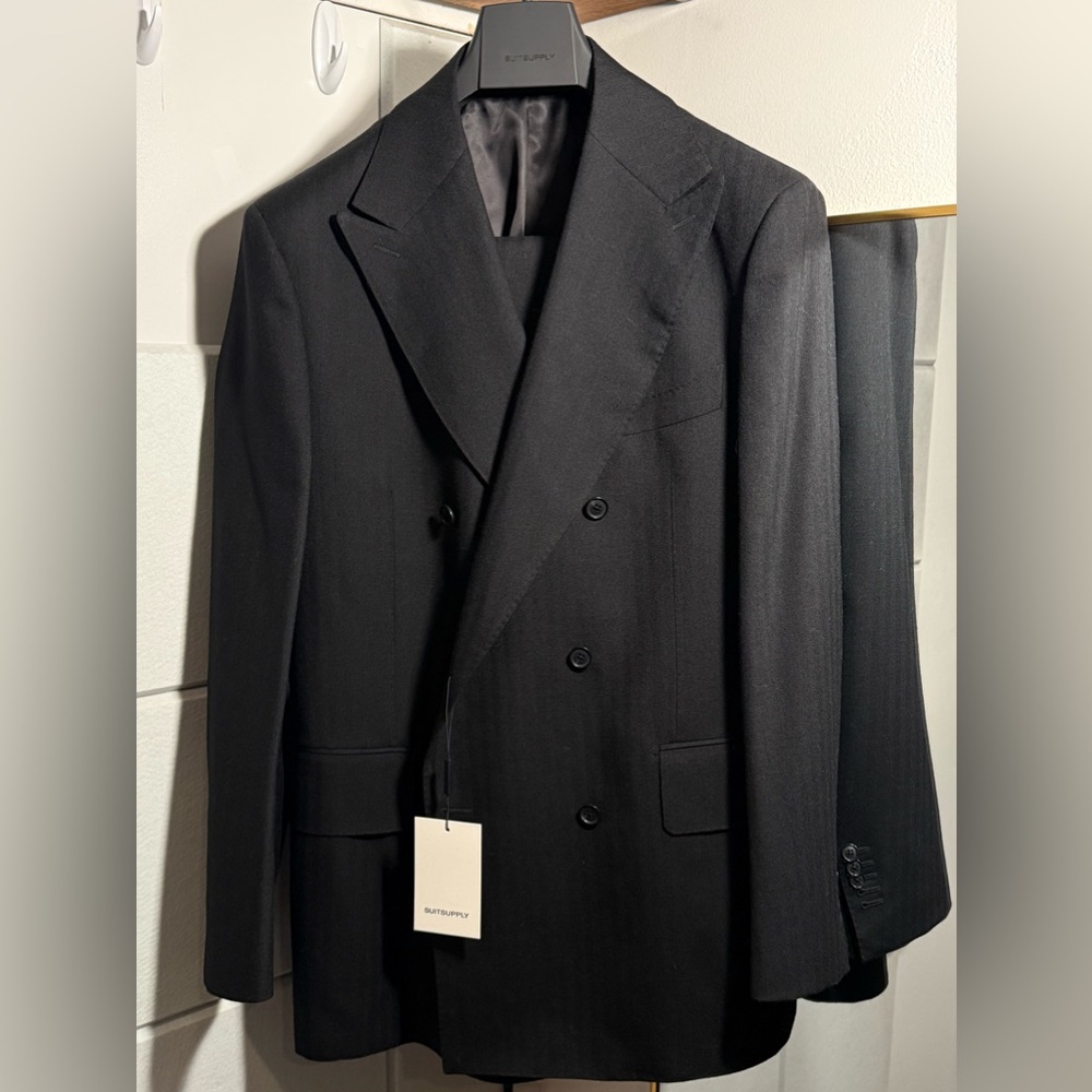 SUITSUPPLY Black Flannel Herringbone DB Milano Suit 44R